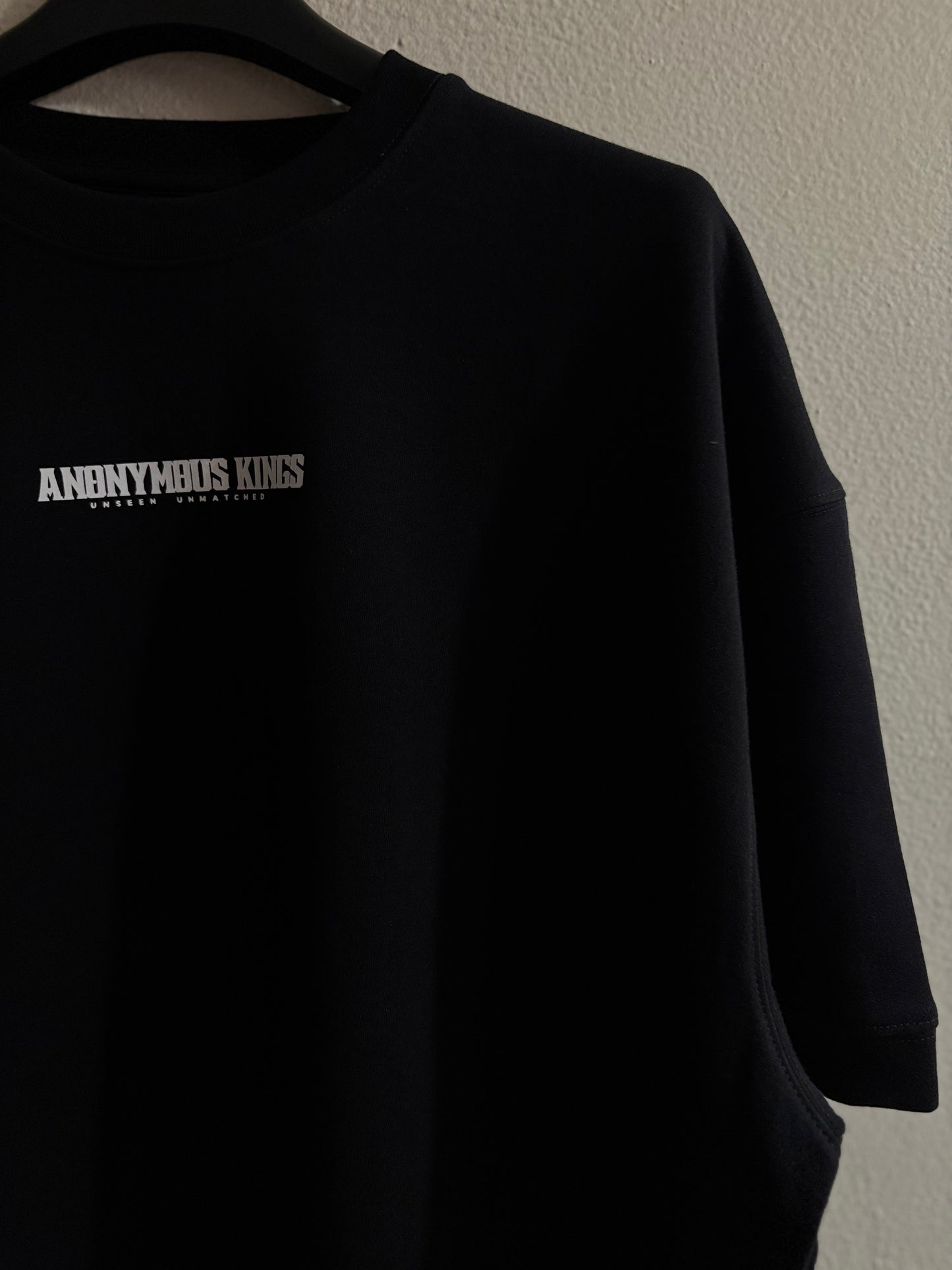 ANONYMOUS KINGS OVERSIZED TEE